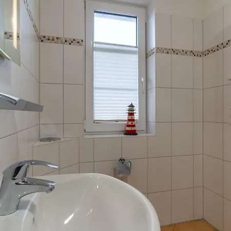 Haushaelfte Evershop Seepferdchen Dom wakacyjny